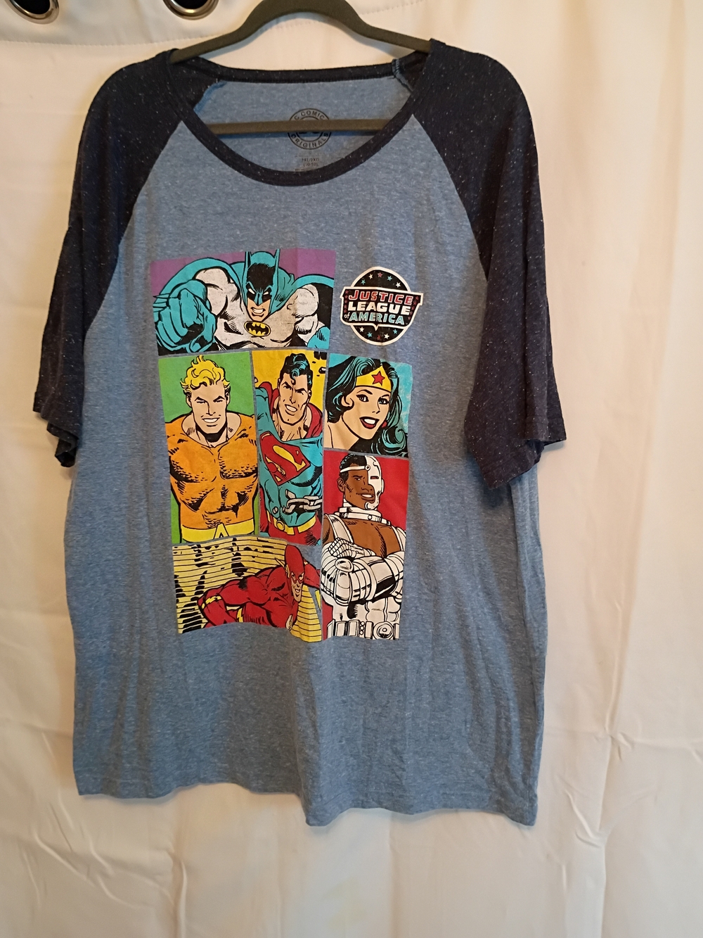 DC Comics Justice League Woman's T-shirt Size 2xl (50-52) Heathered Blue